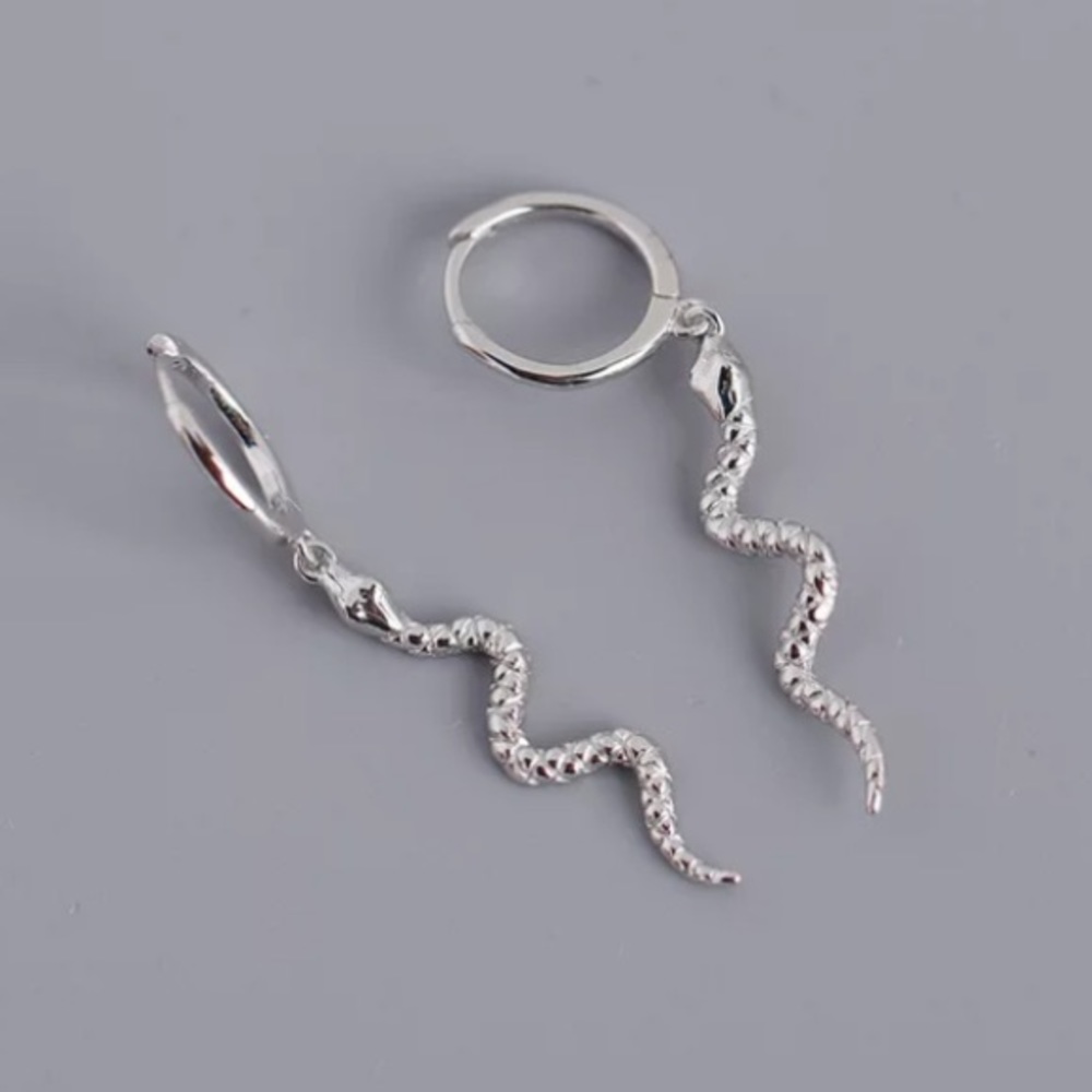 🐍 Insta sterling silver snake earrings - Picture 3 of 5
